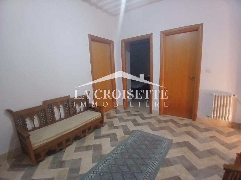 Rez-de-chaussée de villa meublé S+3 avec jardin à Carthage